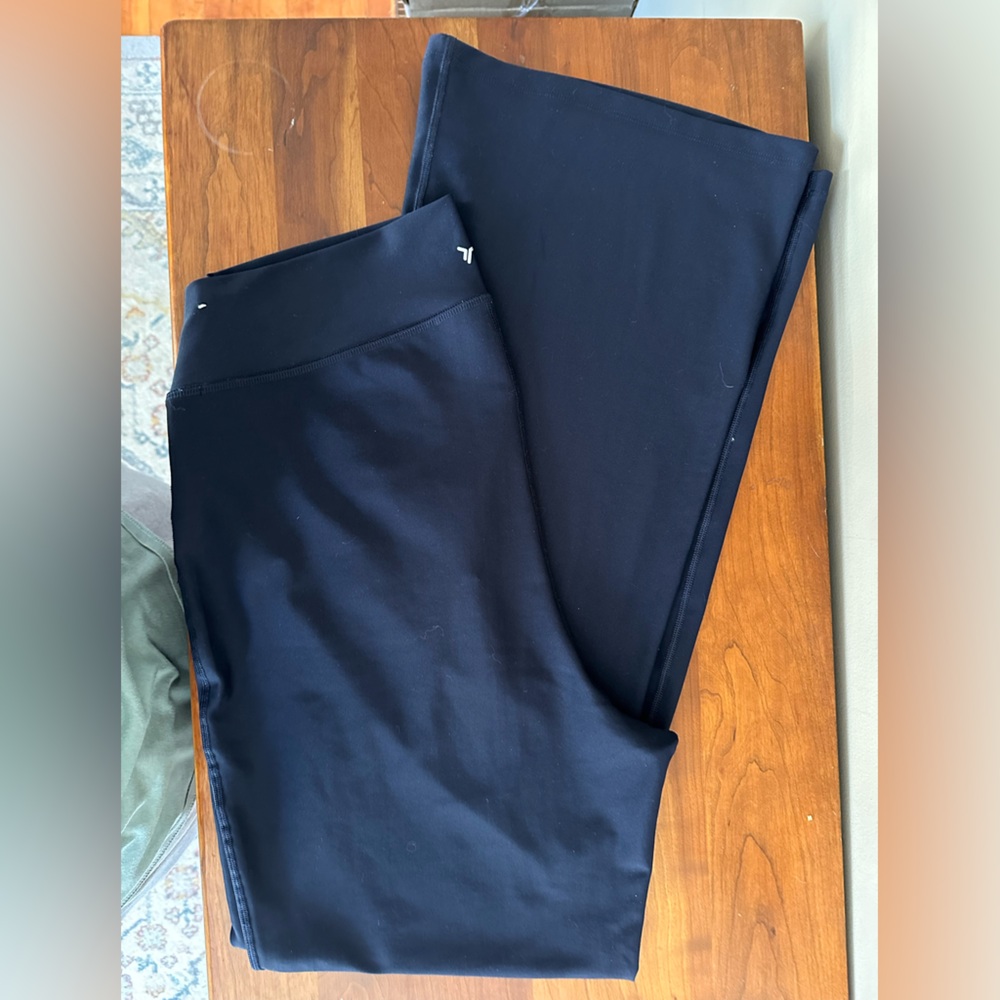 Powersoft Flare Leggings